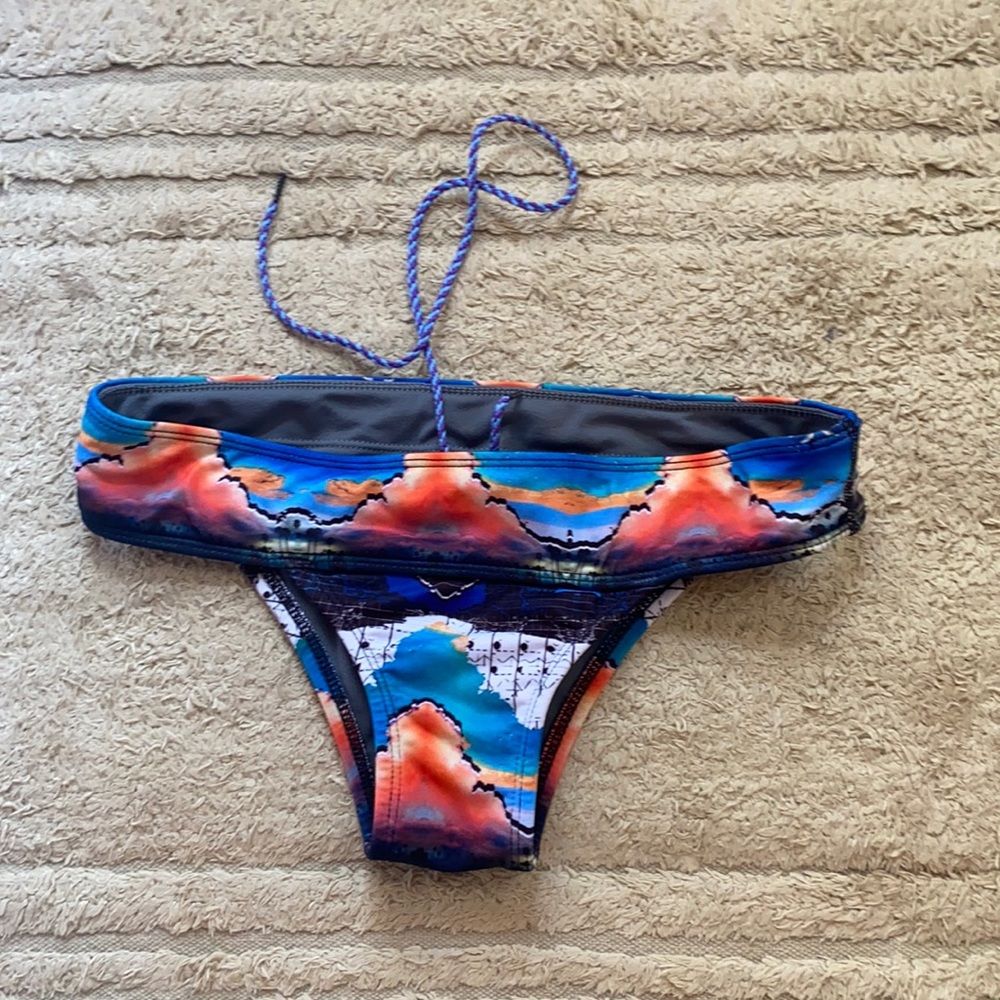 New without tags jolyn bottom size small